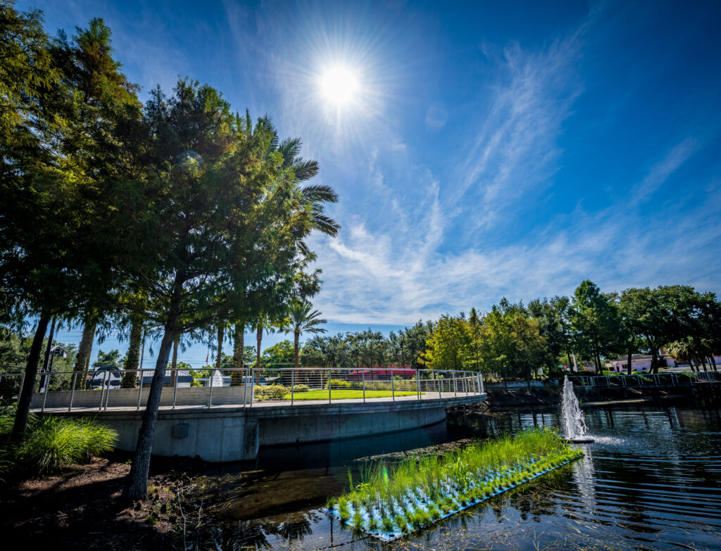 Lake Beauty Park landscape view